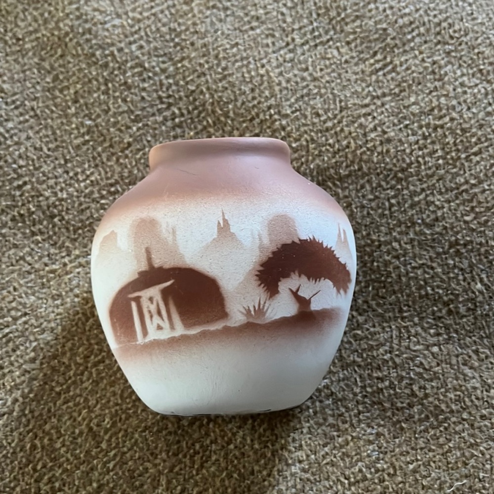 Found an antique shop. Doesn’t know if it’s authentic, but it is very cute.